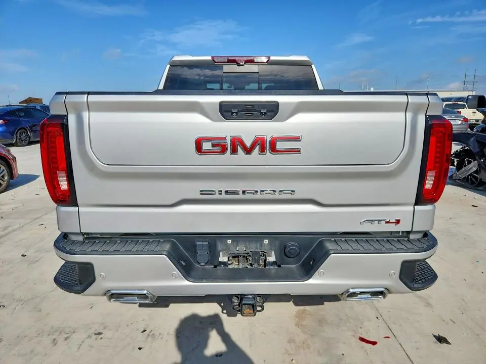 2022 GMC SIERRA K1500 AT4  