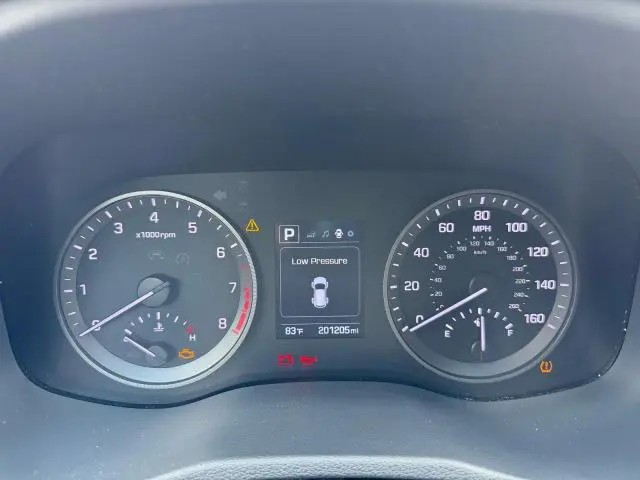 2018 HYUNDAI TUCSON SE  