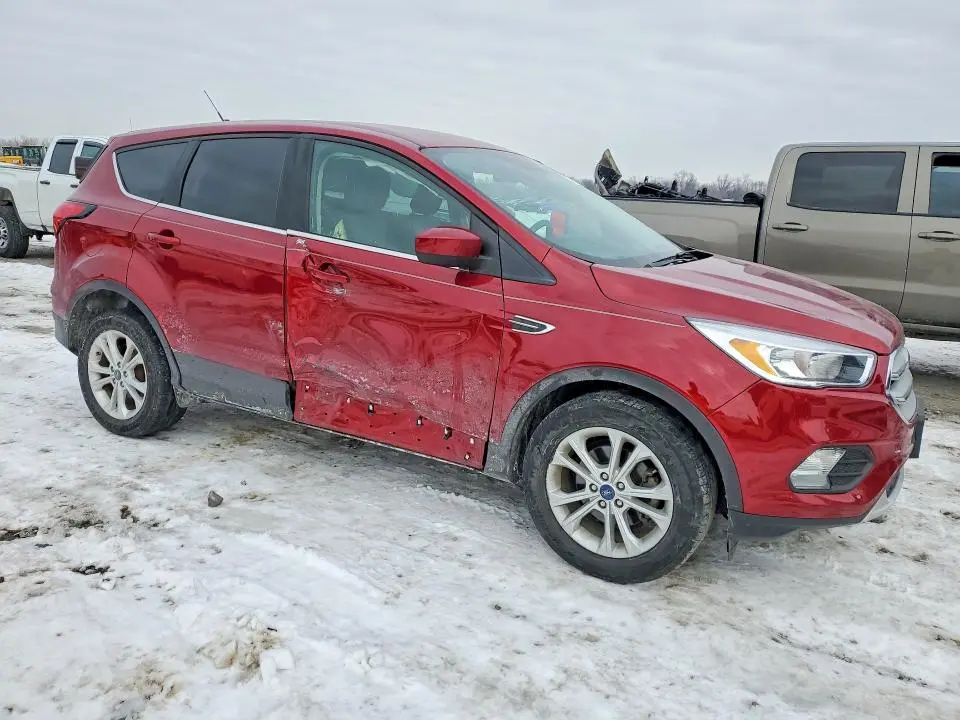 2019 FORD ESCAPE SE  
