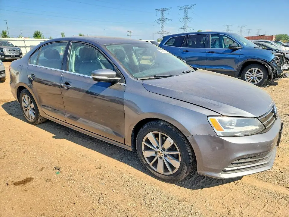 2015 VOLKSWAGEN JETTA SE  