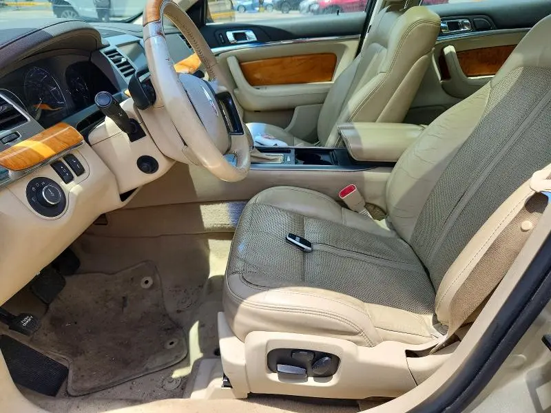 2011 LINCOLN MKS   