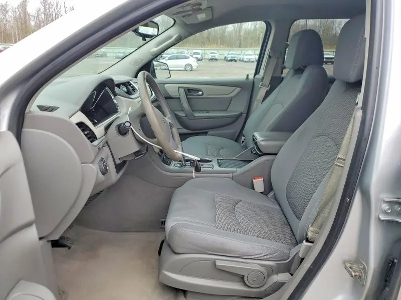 2017 CHEVROLET TRAVERSE LS  