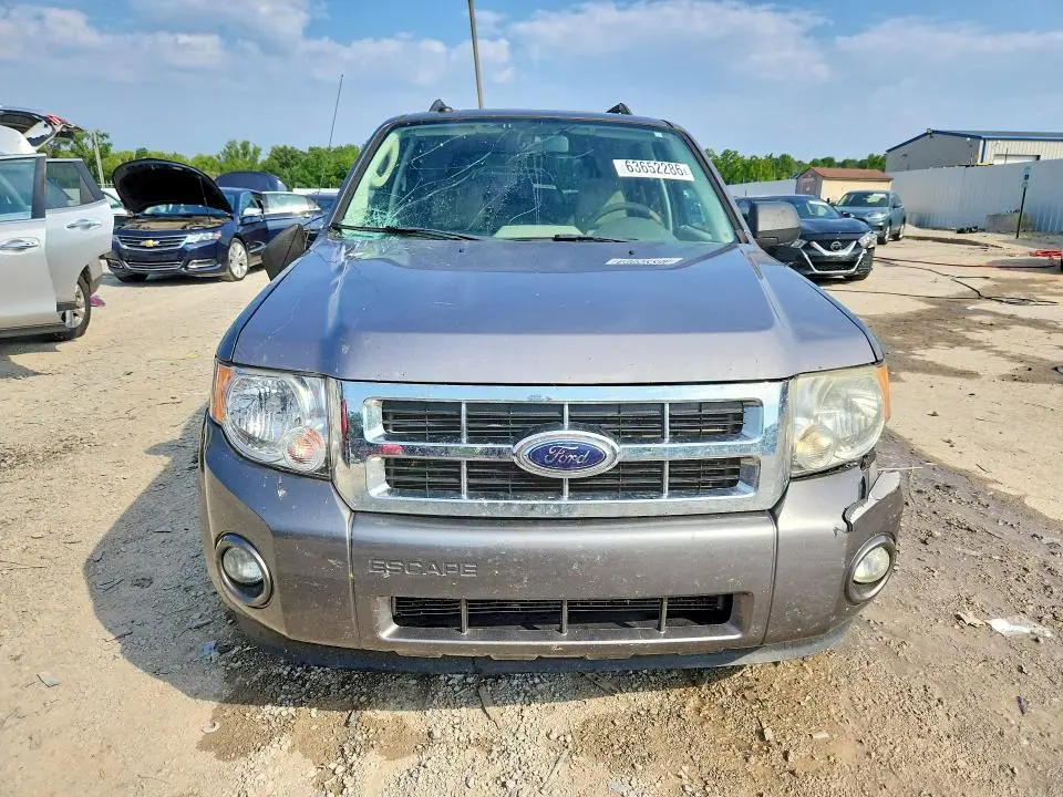 2011 FORD ESCAPE XLT  
