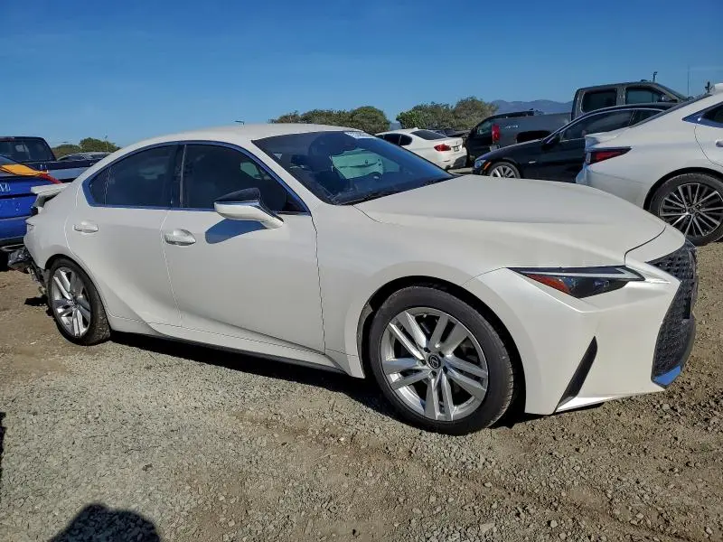 2021 LEXUS IS 300  