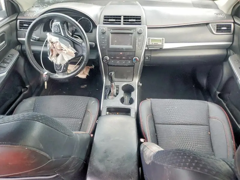 2015 TOYOTA CAMRY SE  