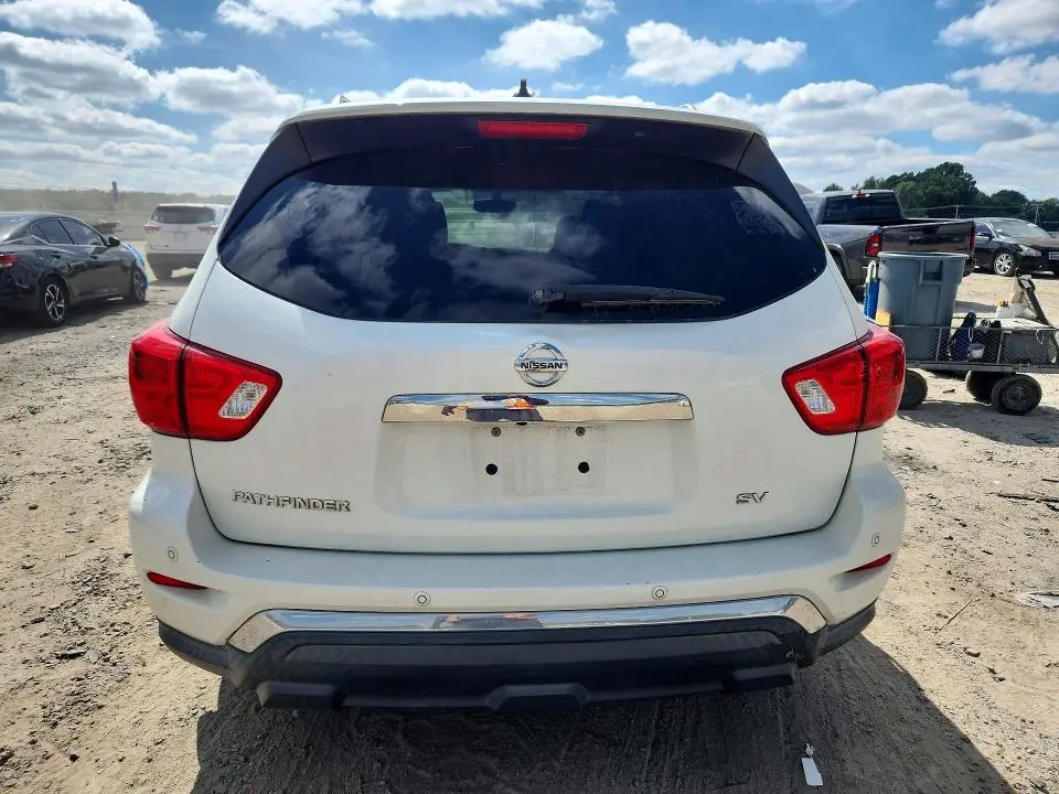 2017 NISSAN PATHFINDER SV  