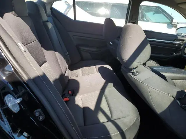 2022 NISSAN ALTIMA SV  