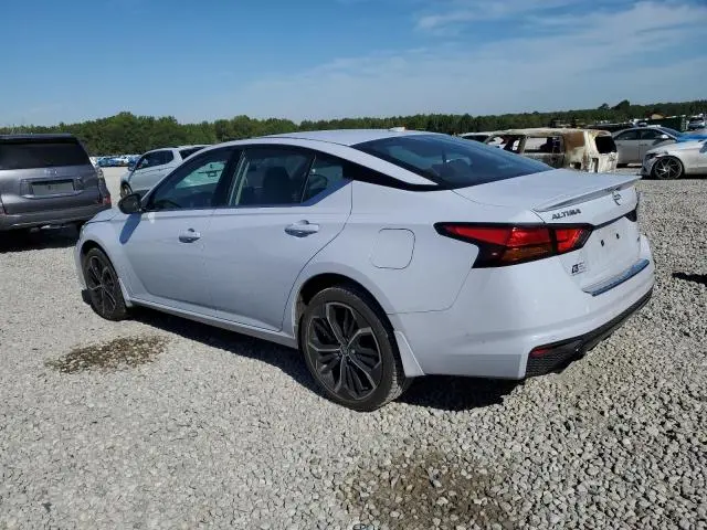 2023 NISSAN ALTIMA SR  