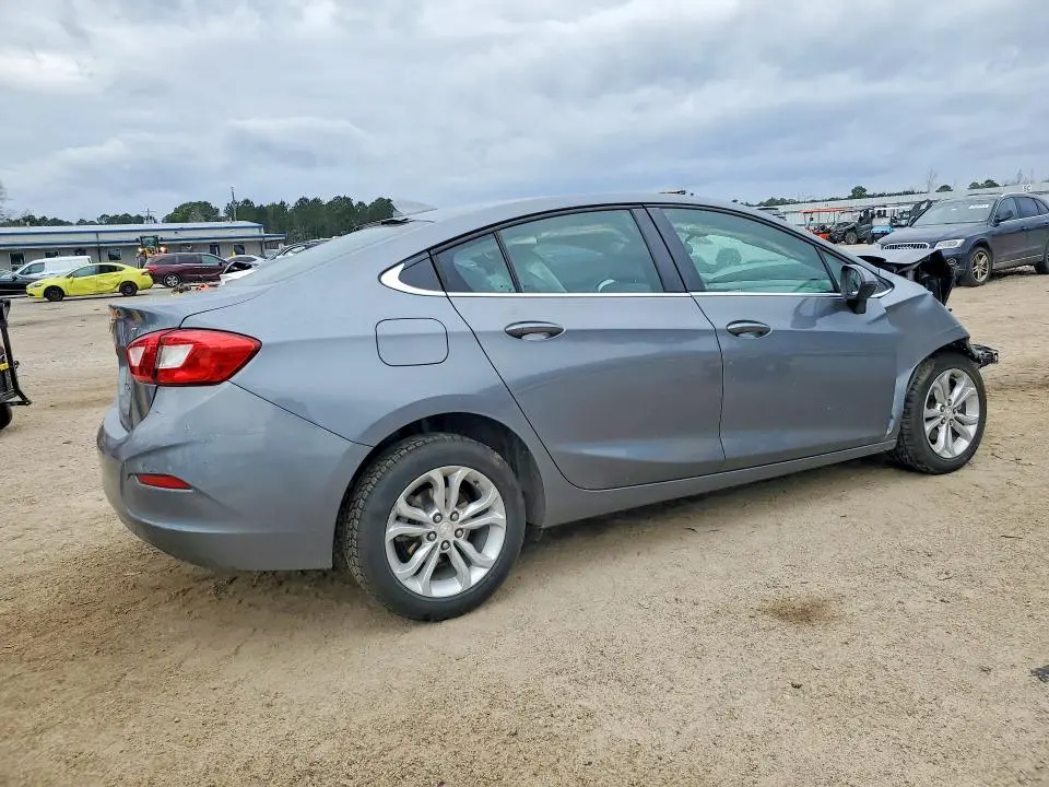 2019 CHEVROLET CRUZE LT  