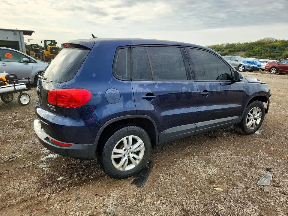 2014 VOLKSWAGEN TIGUAN S  