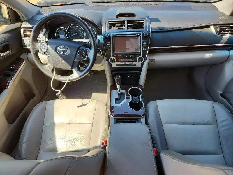 2014 TOYOTA CAMRY XLE V6  