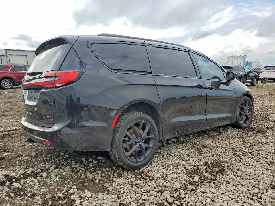 2021 CHRYSLER PACIFICA LIMITED  
