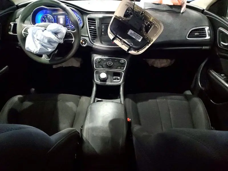 2015 CHRYSLER 200 LX  