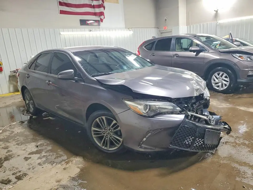 2017 TOYOTA CAMRY SE  