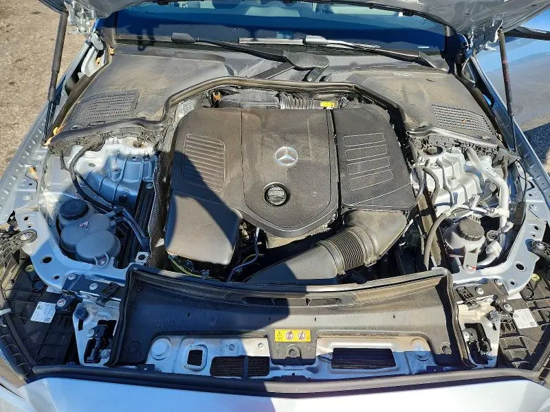 2025 MERCEDES-BENZ C 300  
