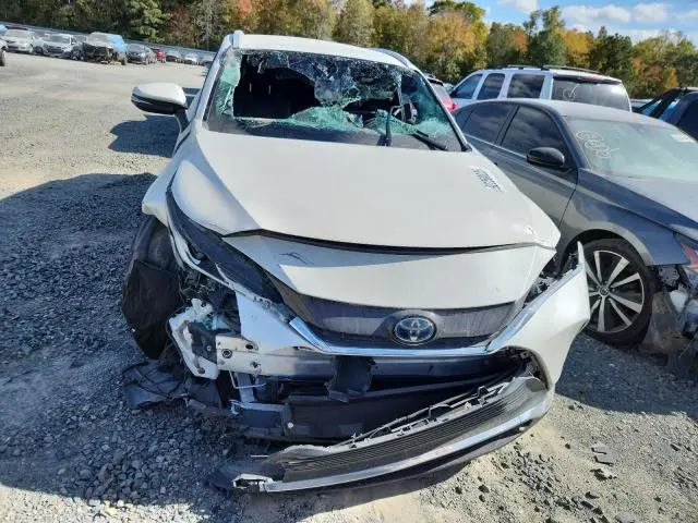 2021 TOYOTA VENZA LE  