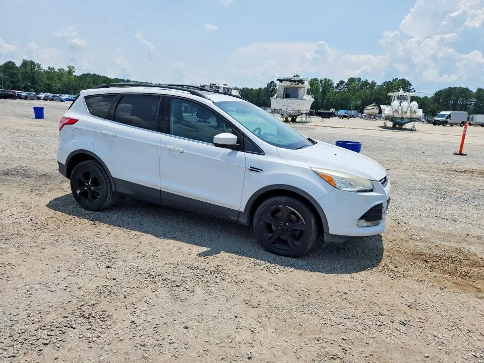 2013 FORD ESCAPE SE  