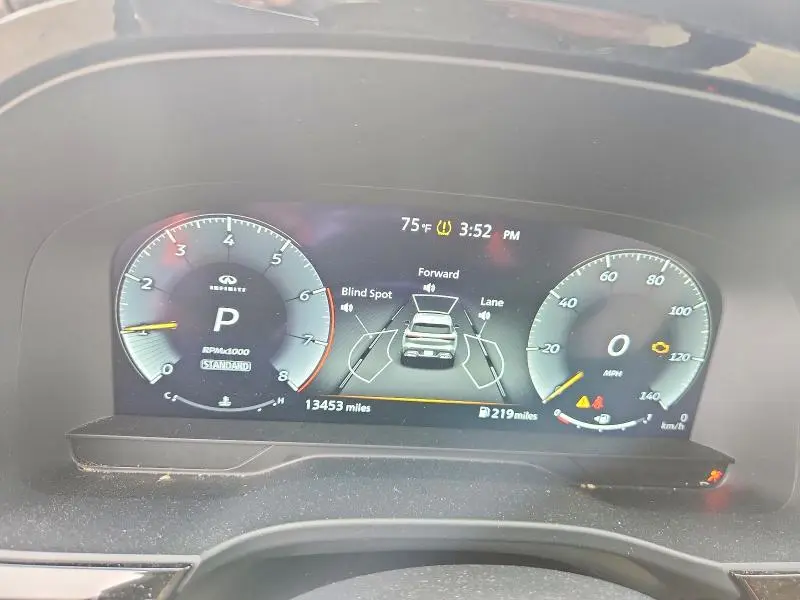 2025 INFINITI QX60 LUXE  