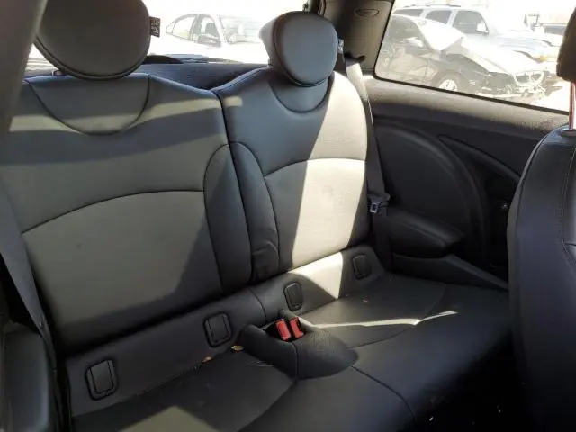 2011 MINI COOPER S  