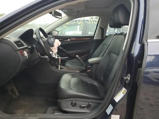 2012 VOLKSWAGEN PASSAT SE  