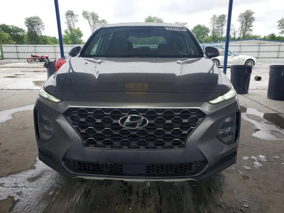2019 HYUNDAI SANTA FE SE  