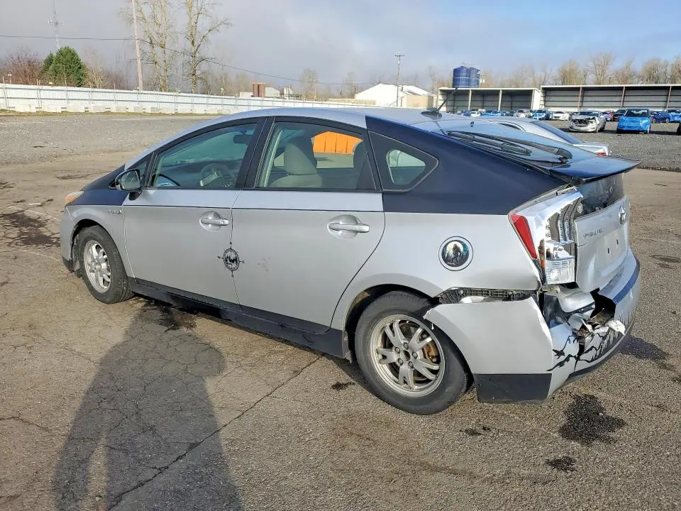 2011 TOYOTA PRIUS TWO  
