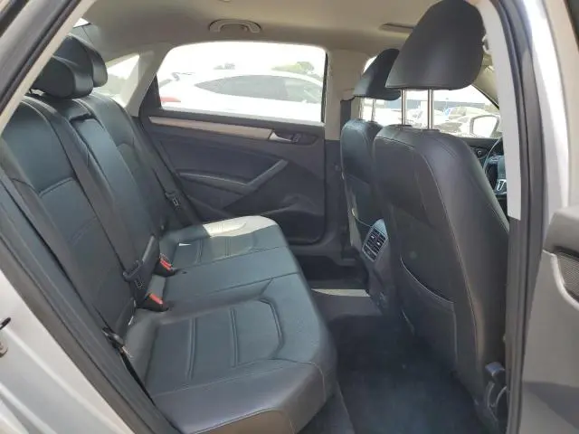 2014 VOLKSWAGEN PASSAT SE  