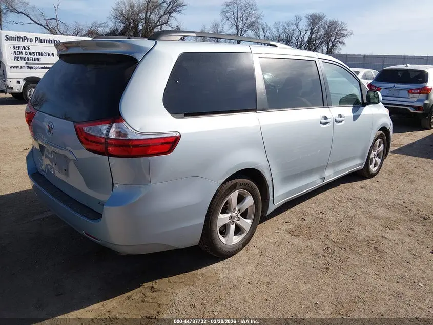 2015 TOYOTA SIENNA LE 8 PASSENGER