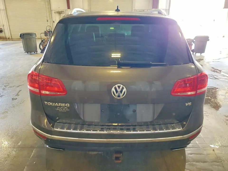2015 VOLKSWAGEN TOUAREG V6  