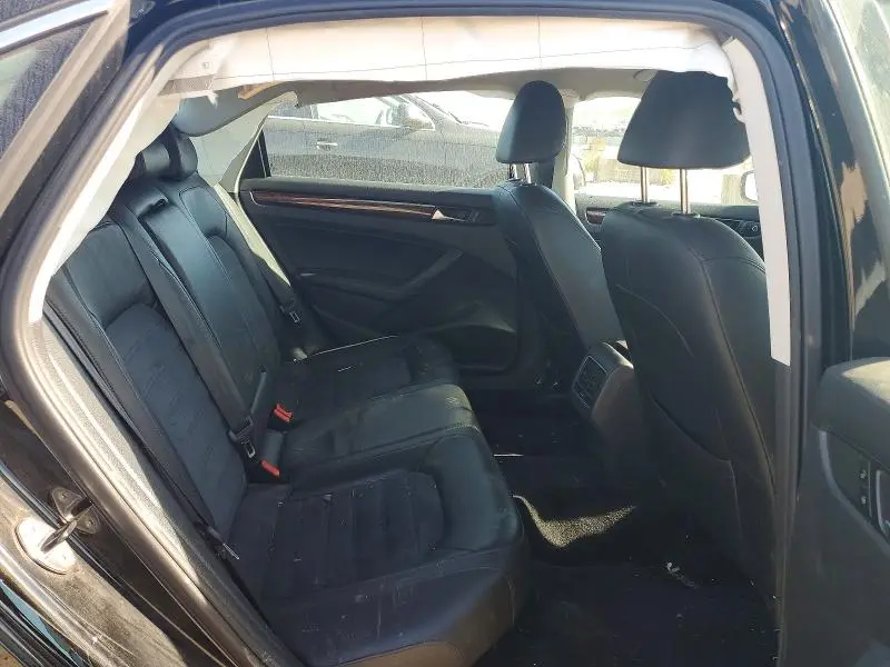 2013 VOLKSWAGEN PASSAT SEL  