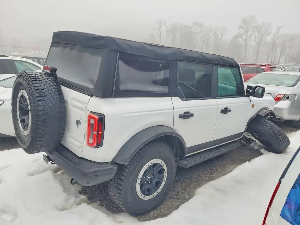 2023 FORD BRONCO BASE  