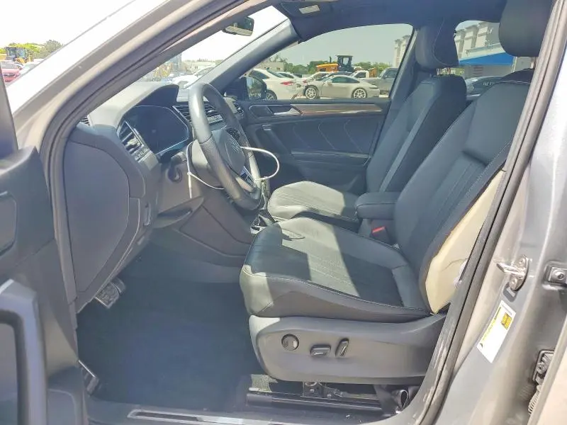2023 VOLKSWAGEN TIGUAN SE R-LINE BLACK  