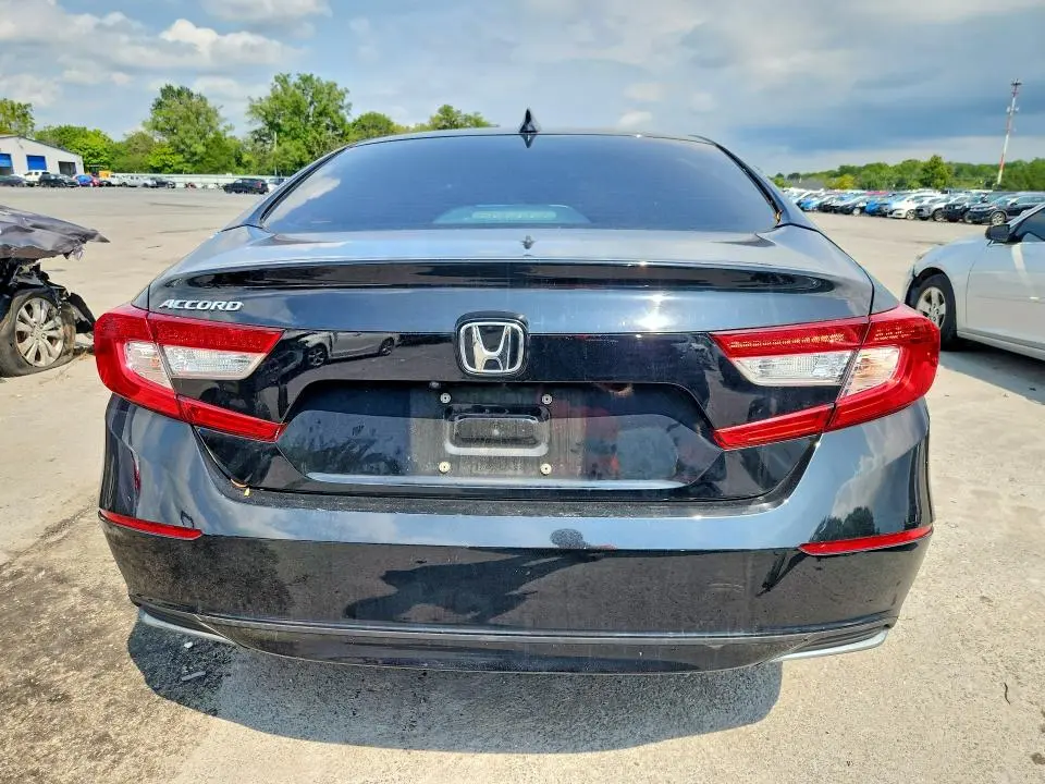 2019 HONDA ACCORD LX  