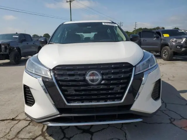 2024 NISSAN KICKS S  