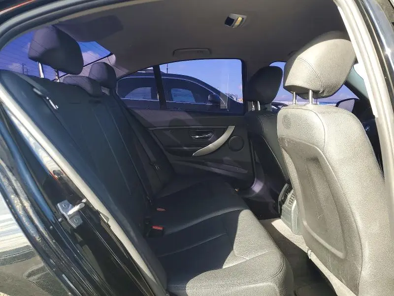 2017 BMW 320 I  