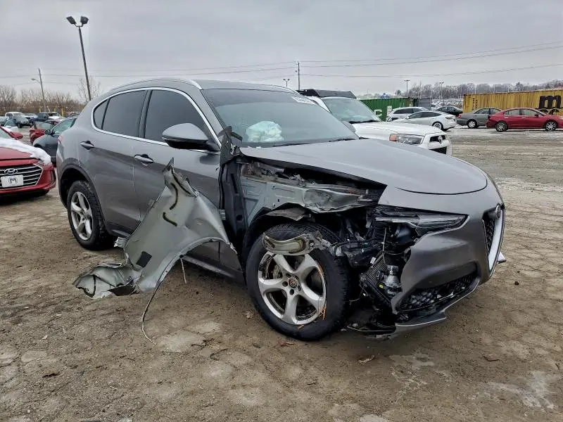 2019 ALFA ROMEO STELVIO   