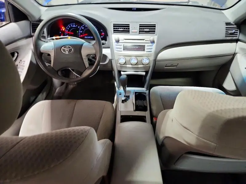 2011 TOYOTA CAMRY LE  