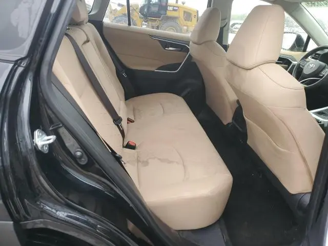 2019 TOYOTA RAV4 XLE  