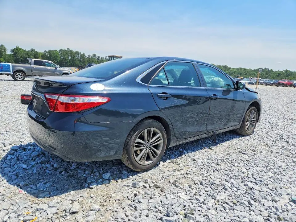 2017 TOYOTA CAMRY SE  