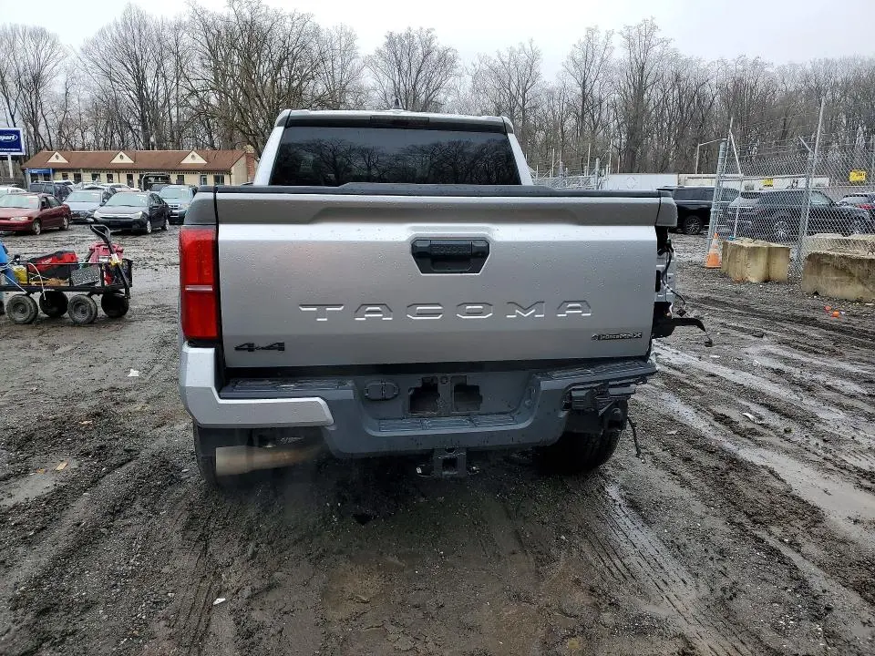 2024 TOYOTA TACOMA TRD SPORT HV  