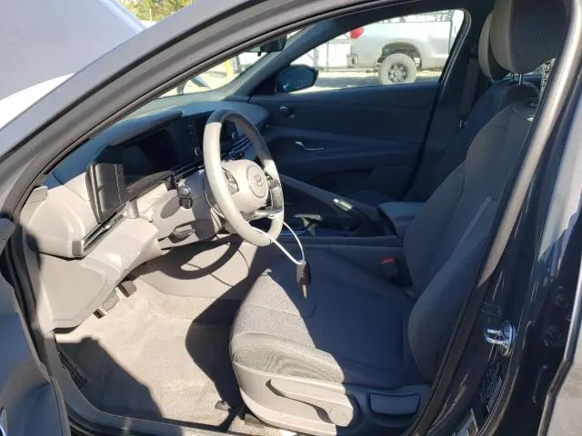 2025 HYUNDAI ELANTRA   