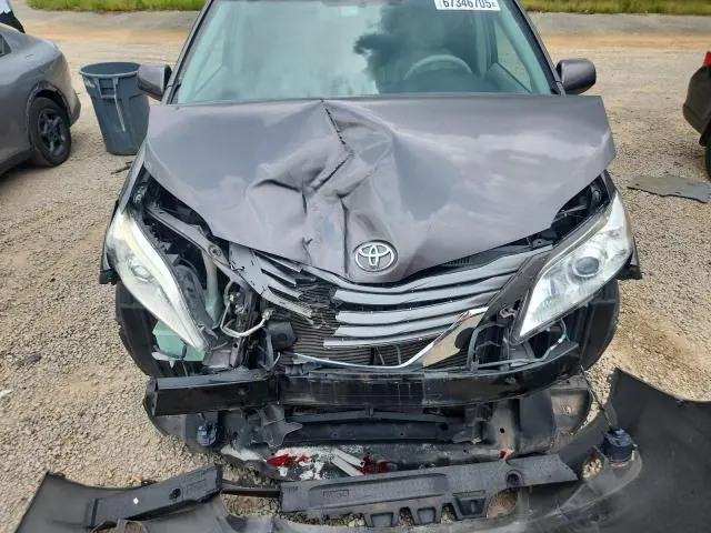 2014 TOYOTA SIENNA XLE  