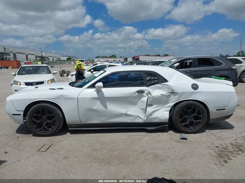 2015 DODGE CHALLENGER SXT