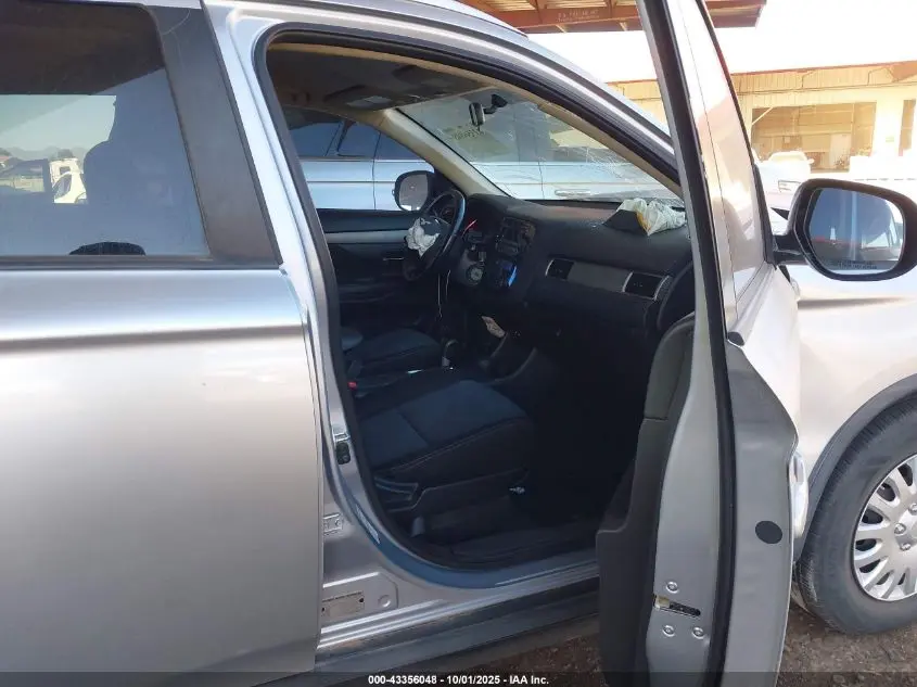 2015 MITSUBISHI OUTLANDER ES