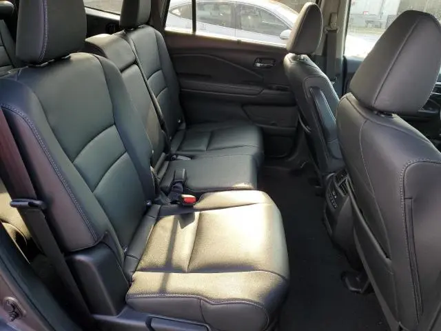 2021 HONDA PILOT SE  