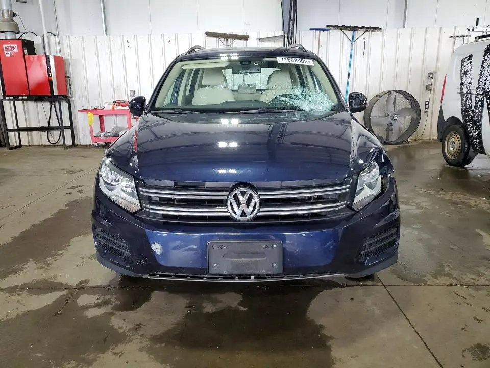 2016 VOLKSWAGEN TIGUAN S  