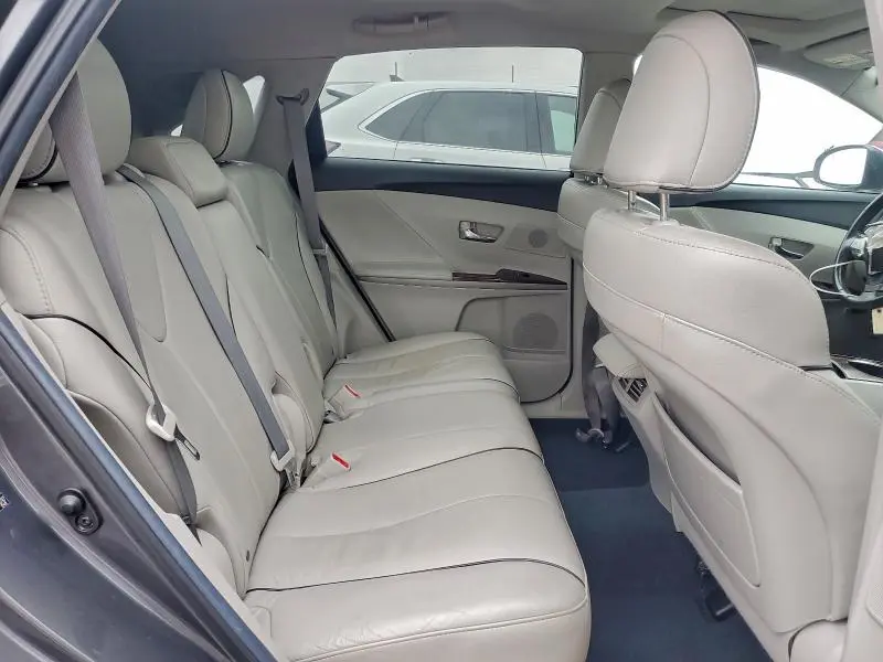 2012 TOYOTA VENZA LE  