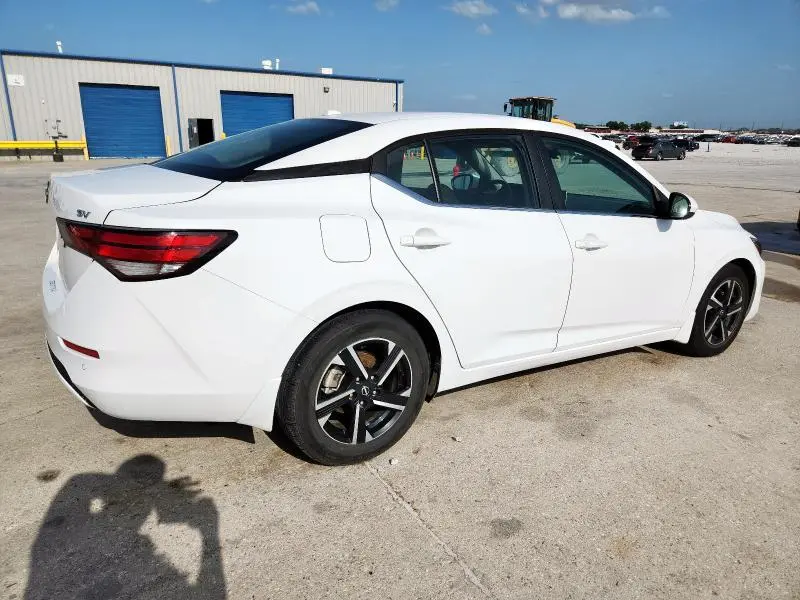 2024 NISSAN SENTRA SV  