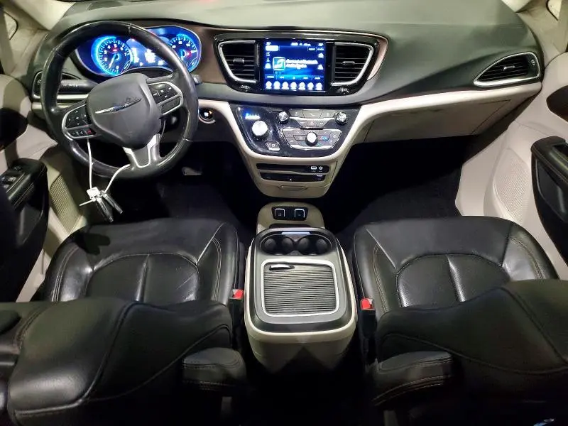 2017 CHRYSLER PACIFICA TOURING L PLUS  
