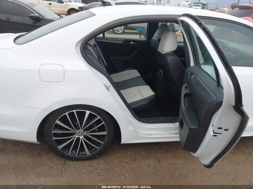 2016 VOLKSWAGEN JETTA 1.8T SPORT